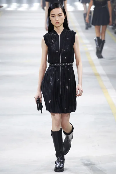 Look 33